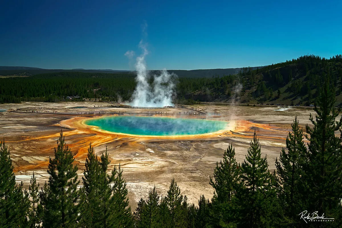 Vue du Grand Prismatic
            Spring à Yellowstone