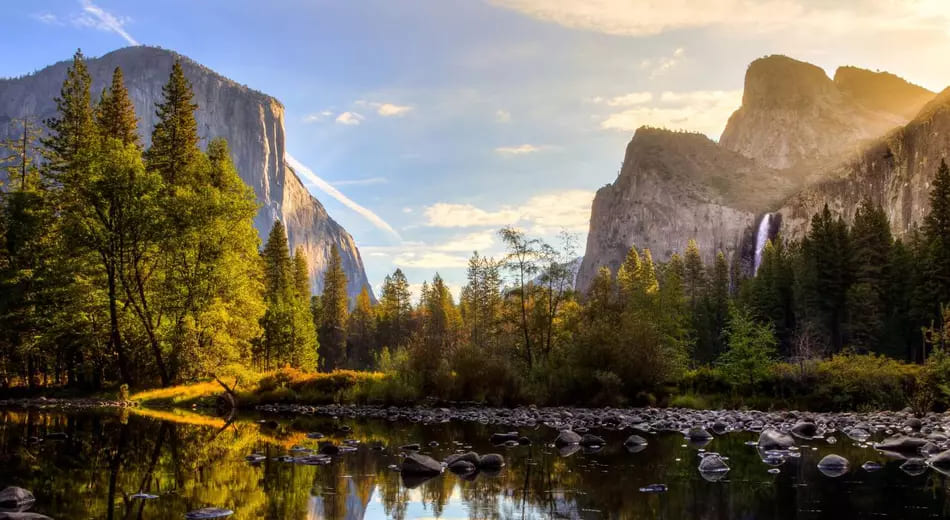 Paroi de granite et vallée de Yosemite
